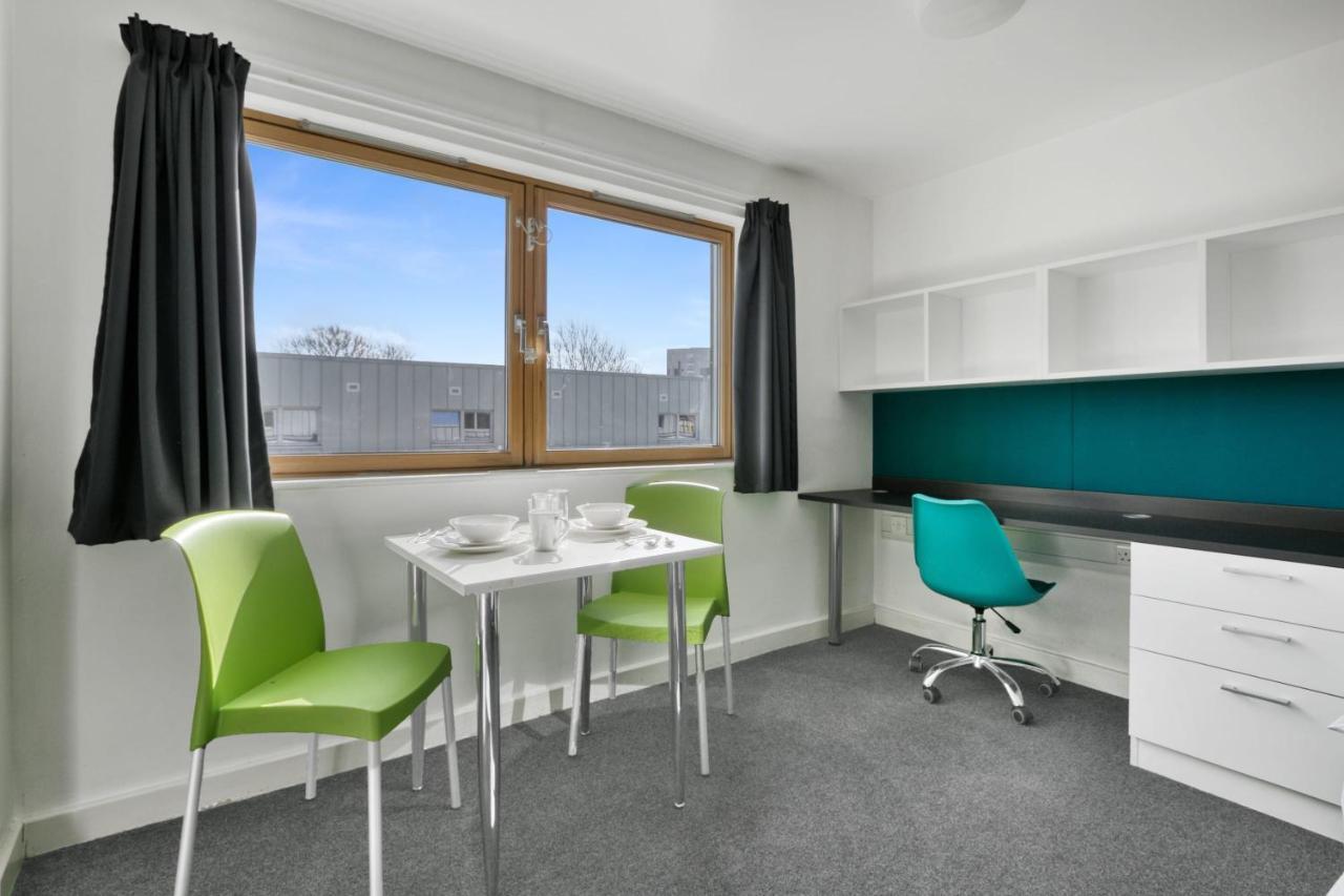 Bright & Central Studio In Luton, Sleeps 2 Luton  Kültér fotó