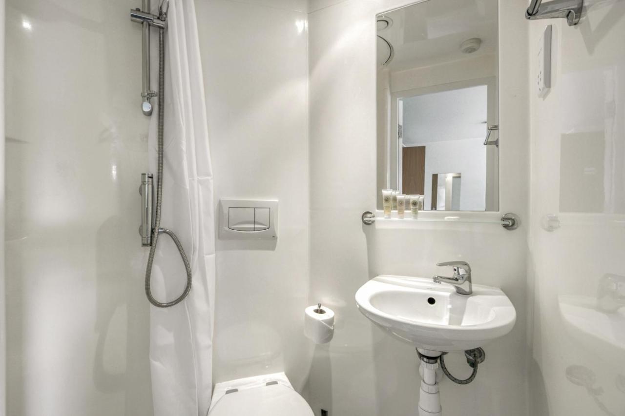 Bright & Central Studio In Luton, Sleeps 2 Luton  Kültér fotó