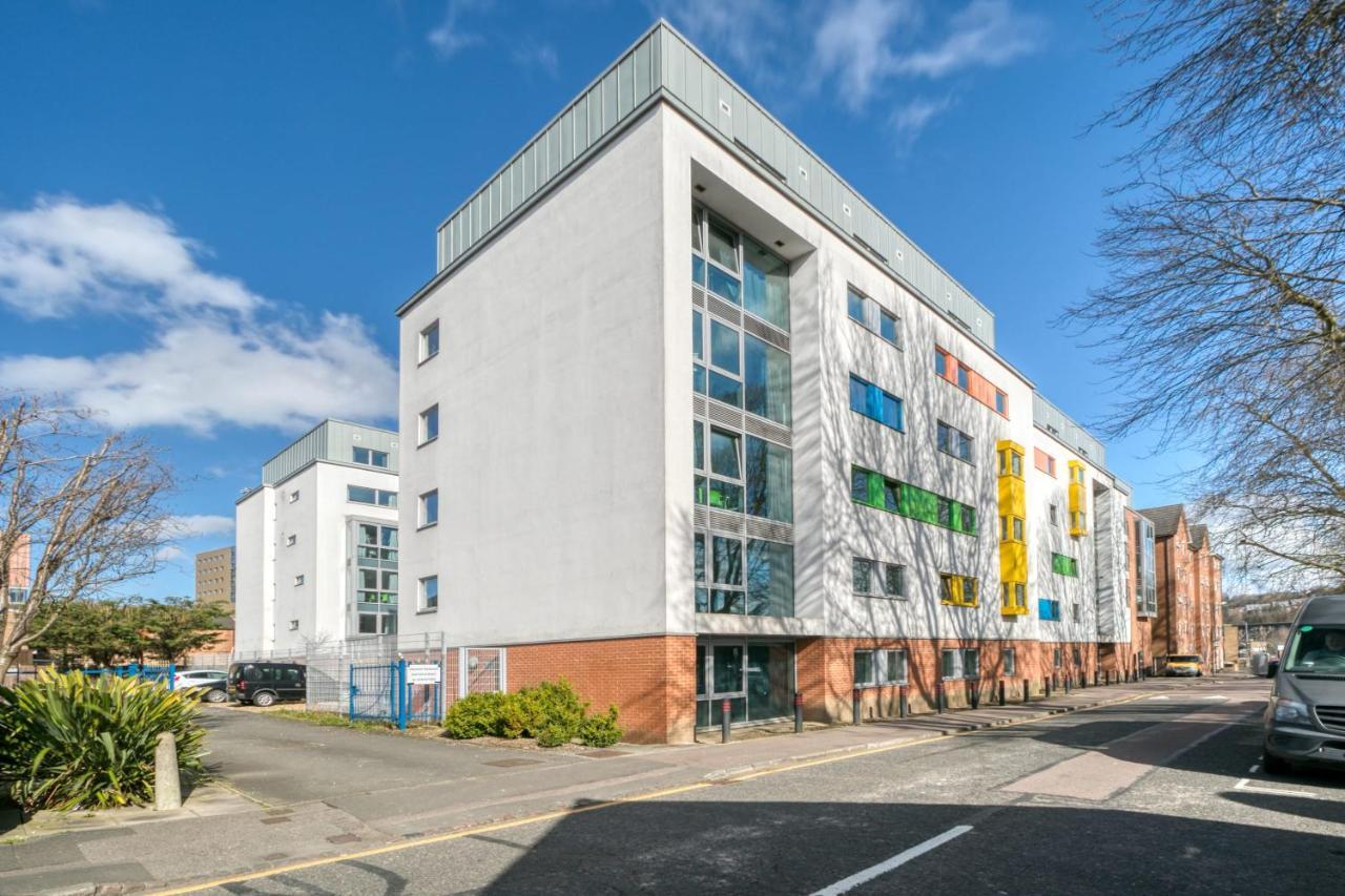 Bright & Central Studio In Luton, Sleeps 2 Luton  Kültér fotó